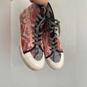 Vintage havana snakeskin high tops, size 9